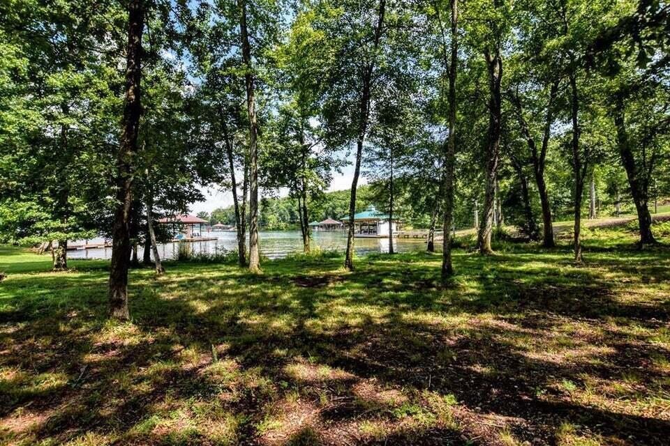 438 Lake Harbor Drive