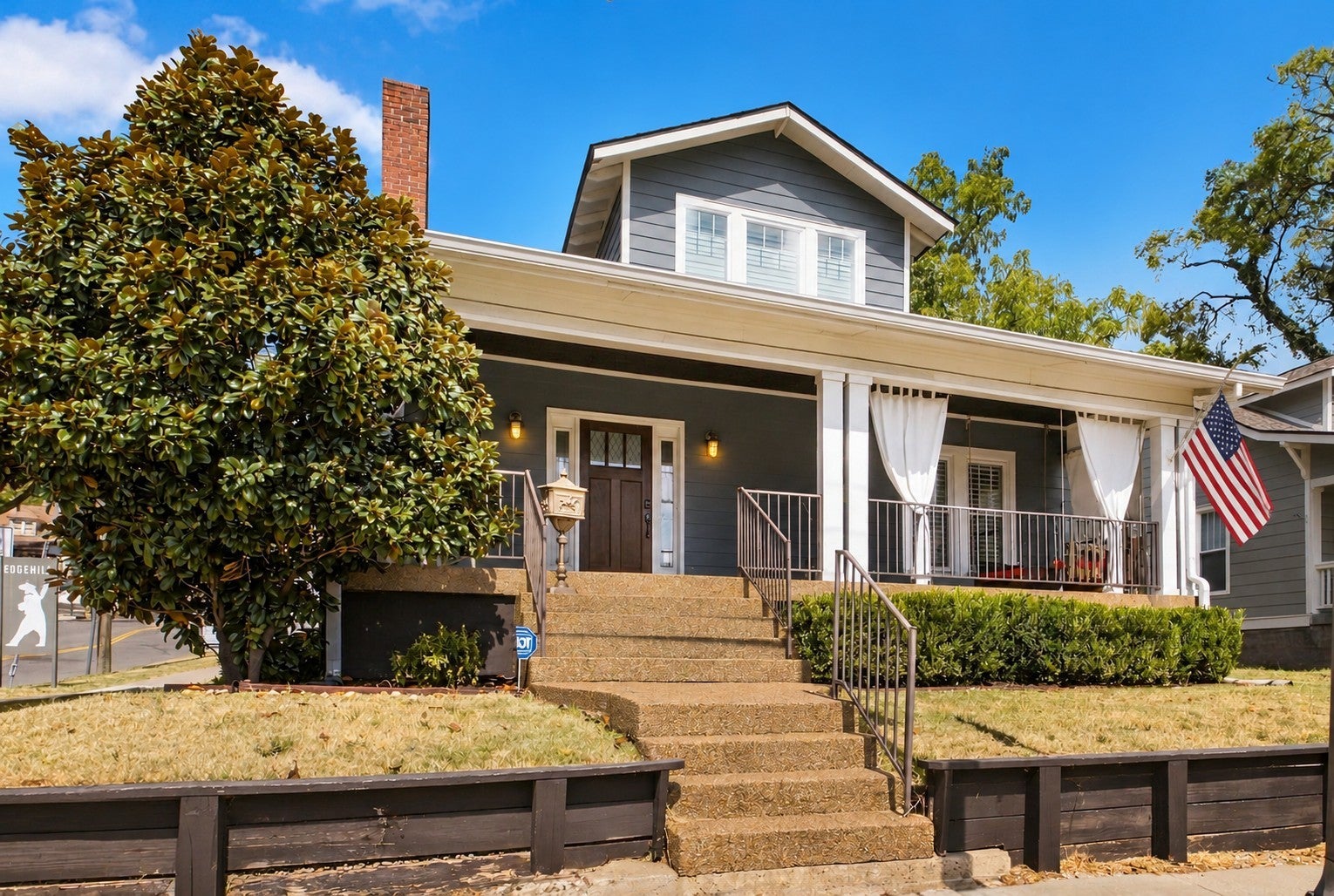 916 Wedgewood Ave