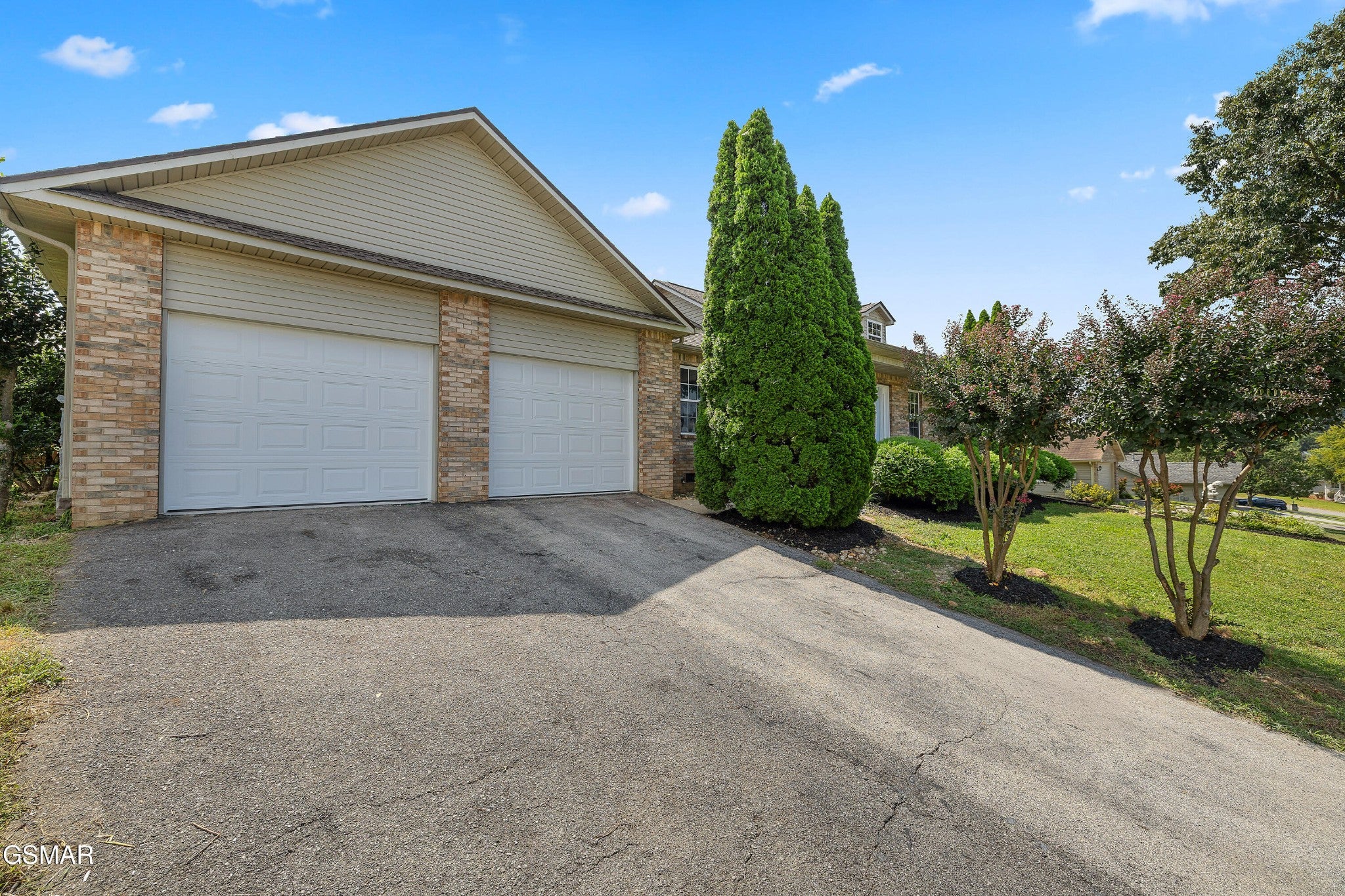 1516 Kildee Lane