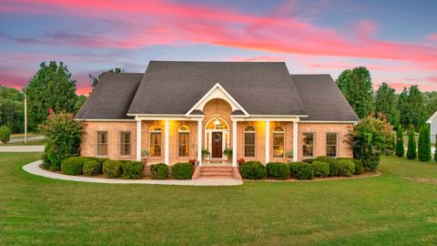 594 Waters Edge Dr Estill Springs TN 37330