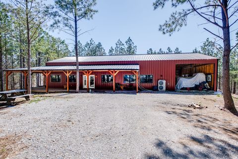 201 Summit Dr Linden TN 37096