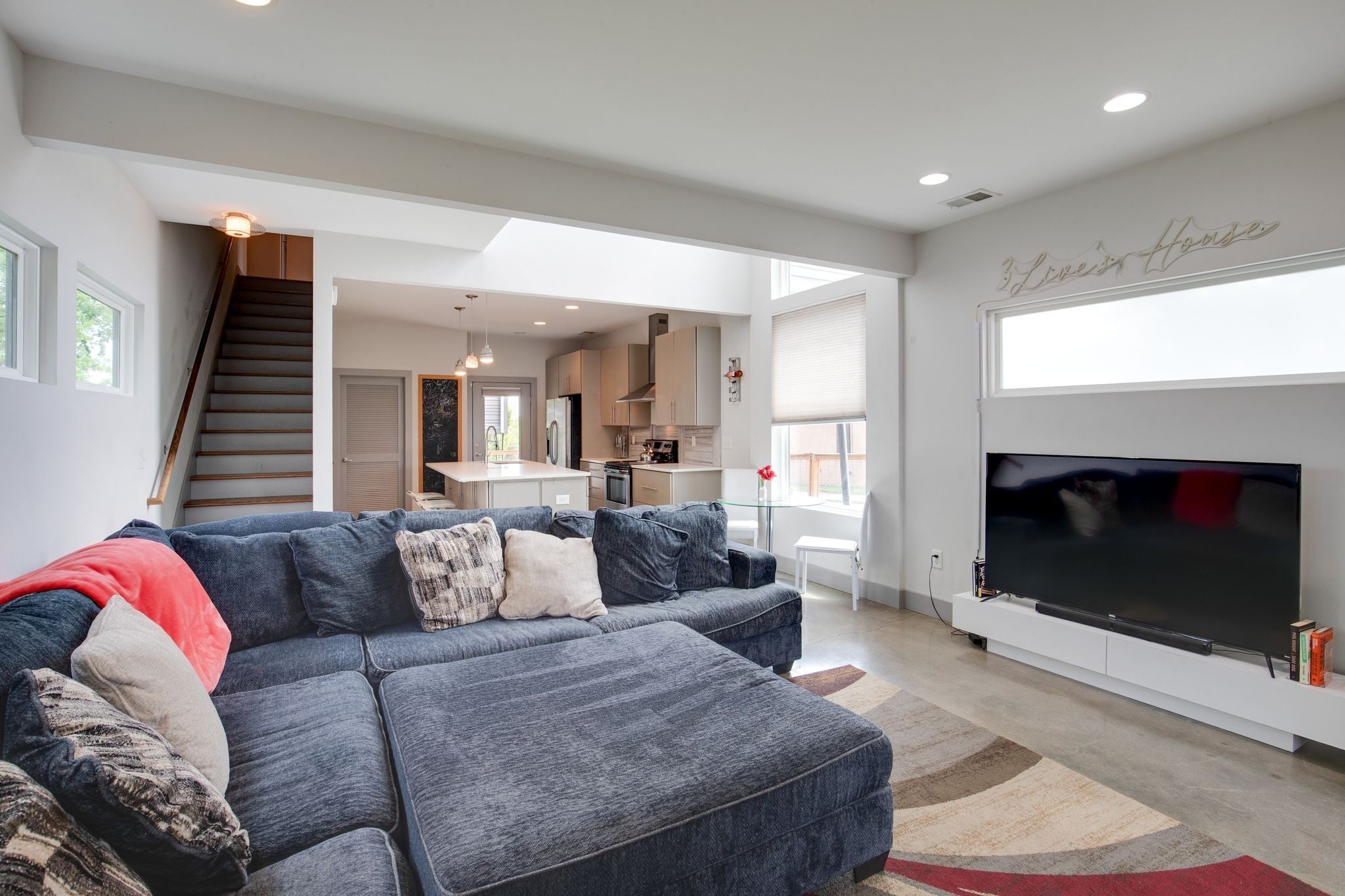 3-bed listing at 1200 Meharry Blvd, Nashville