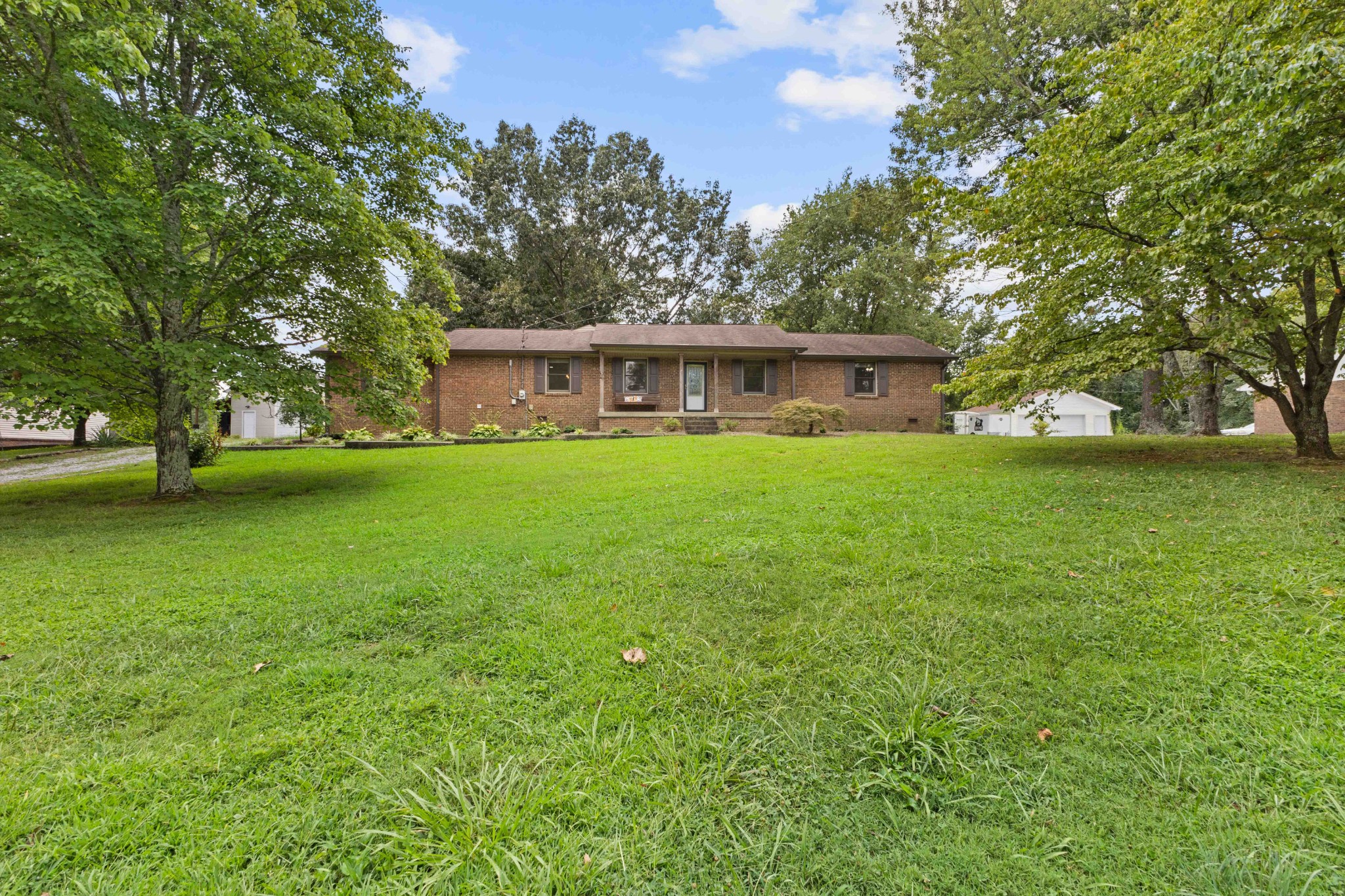 6483 Dogwood Dr