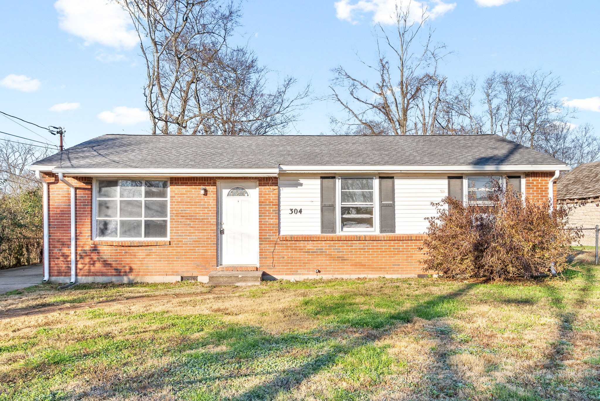 Photo 1 of 18 — 304 Walker St, Clarksville, TN 37042