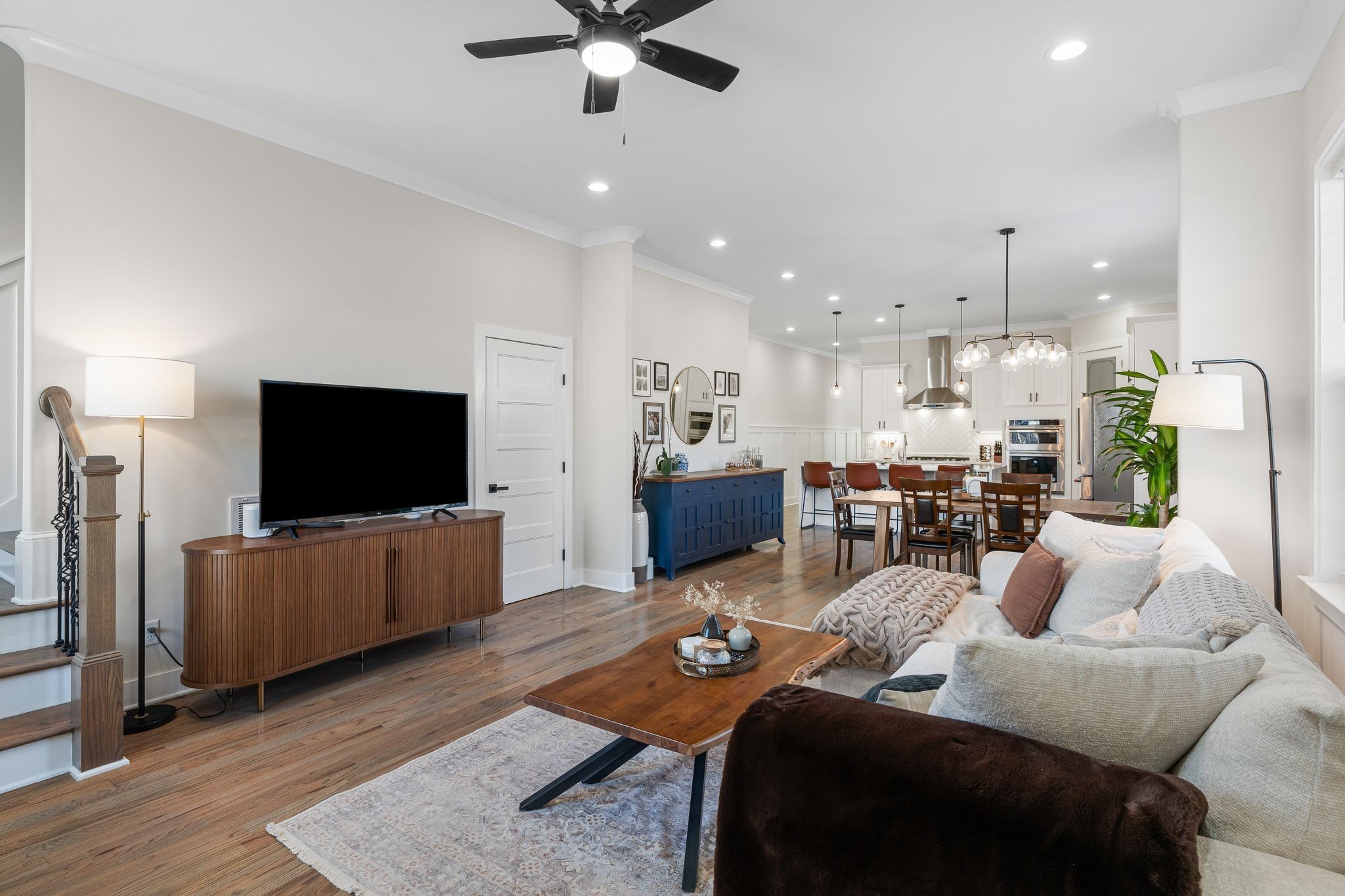 914 Elvira Ave A
