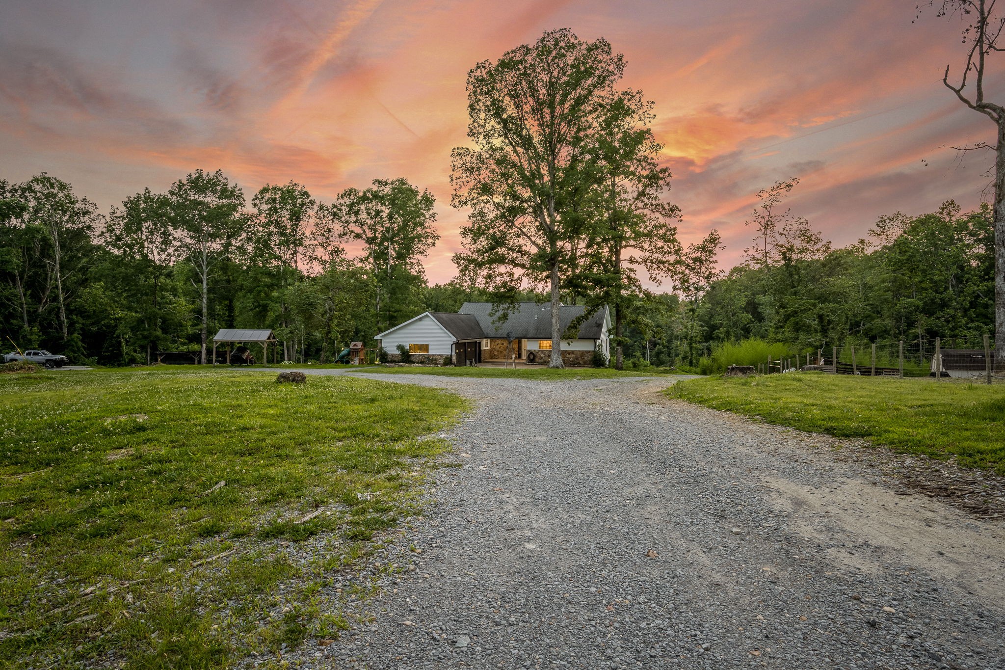 35 Magnolia Ln