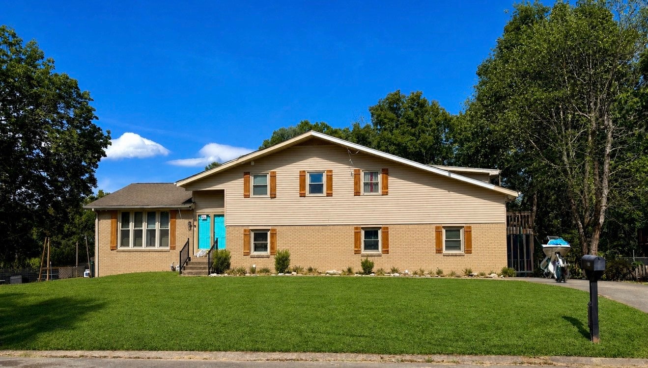 5-bed home for sale in Nashville, TN 37217, 2600 Timberland Dr 2600 Timberland Dr, Nashville TN 37217 5-bed home, photo 1 of 5