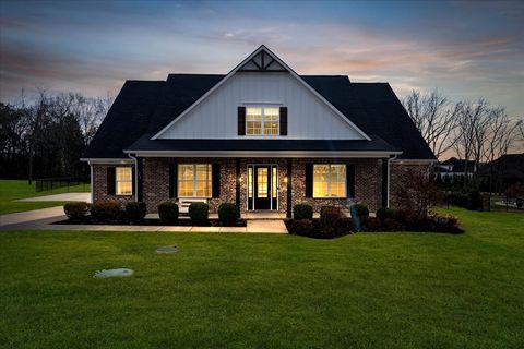 124 Seclusion Ct Murfreesboro TN 37129