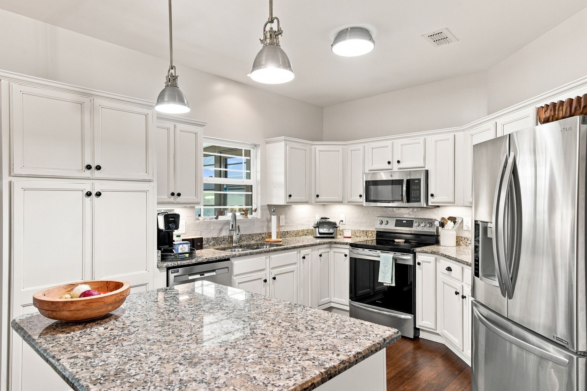 541 Sapphire Dr