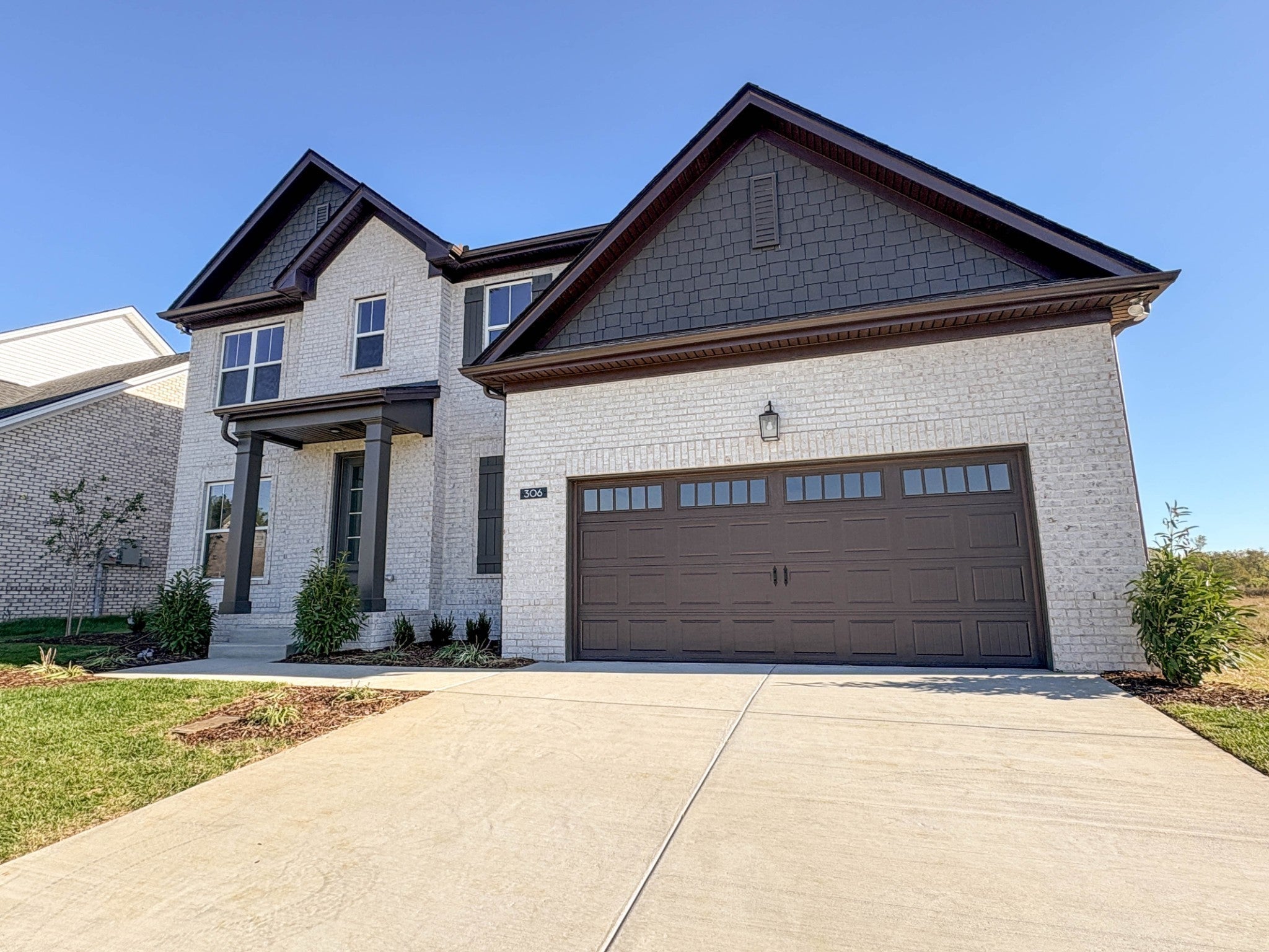 306 Hayward Ln