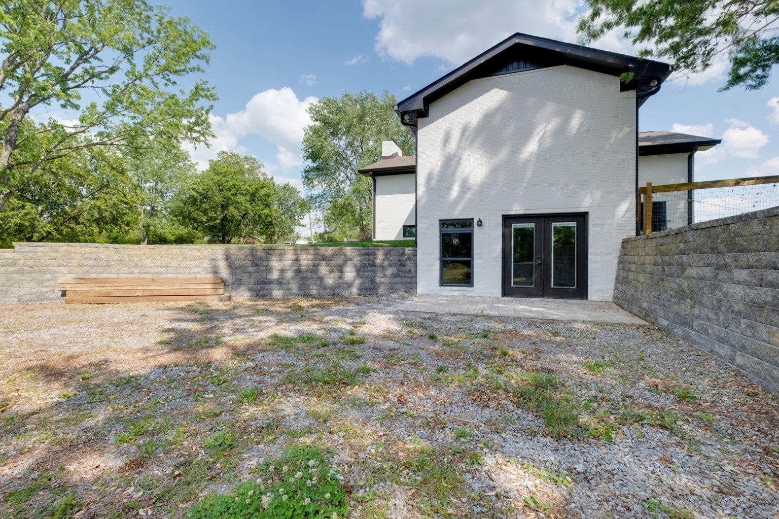 1071 Connie Dr