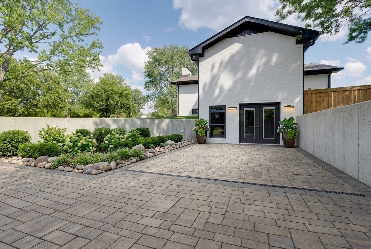1071 Connie Dr