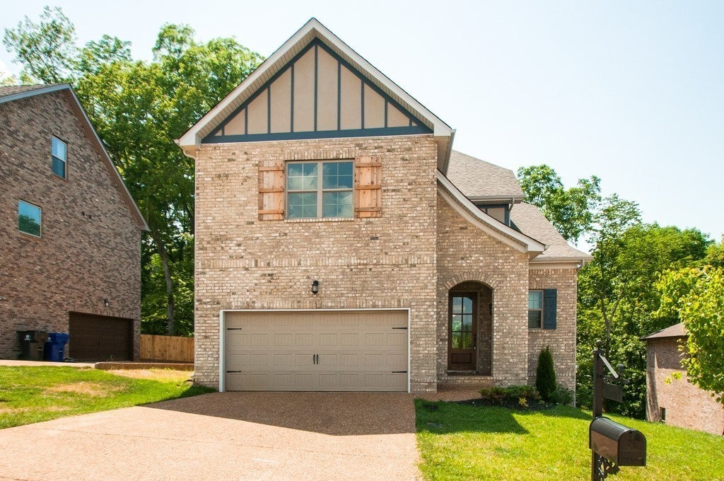 500 Elissa Place
