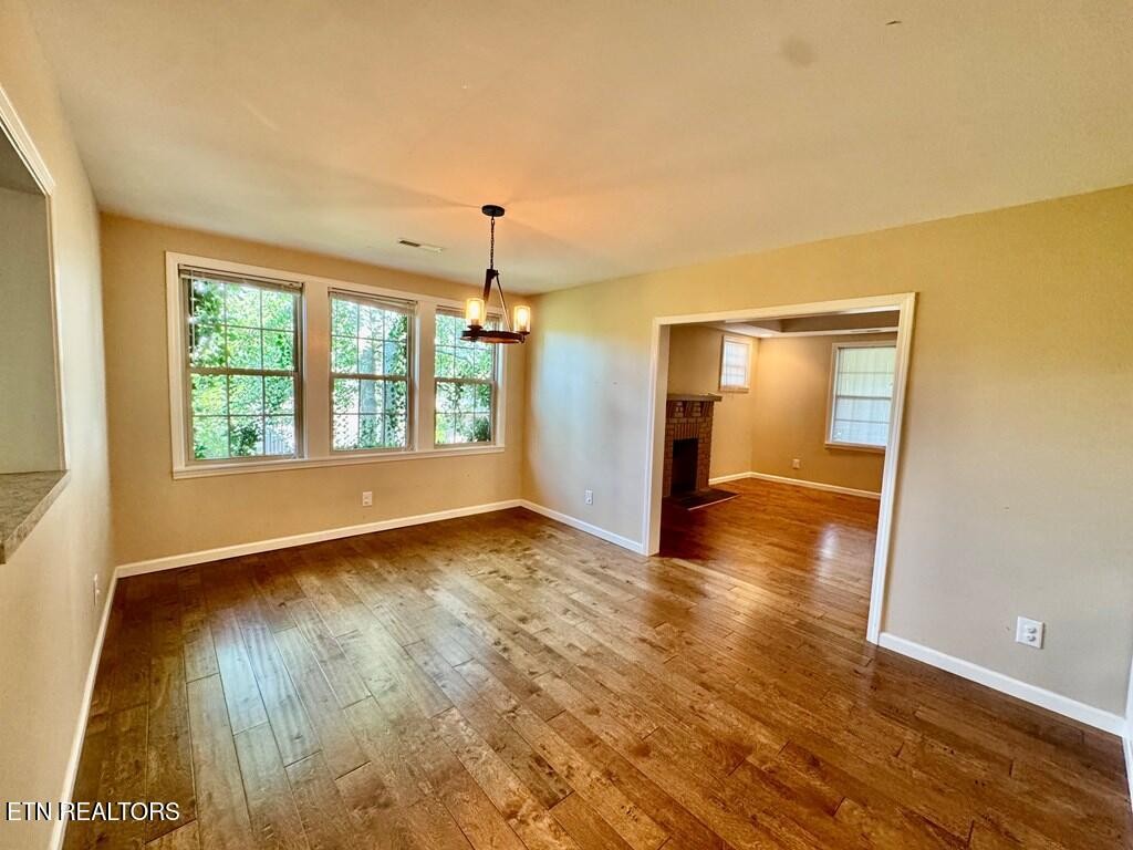 250 E Main East St