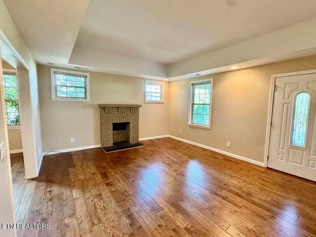250 E Main East St
