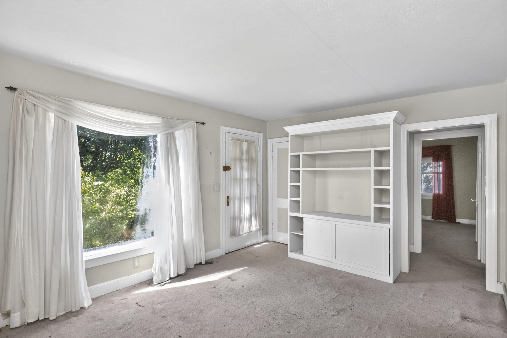 411 Lanier Dr - Photo 4