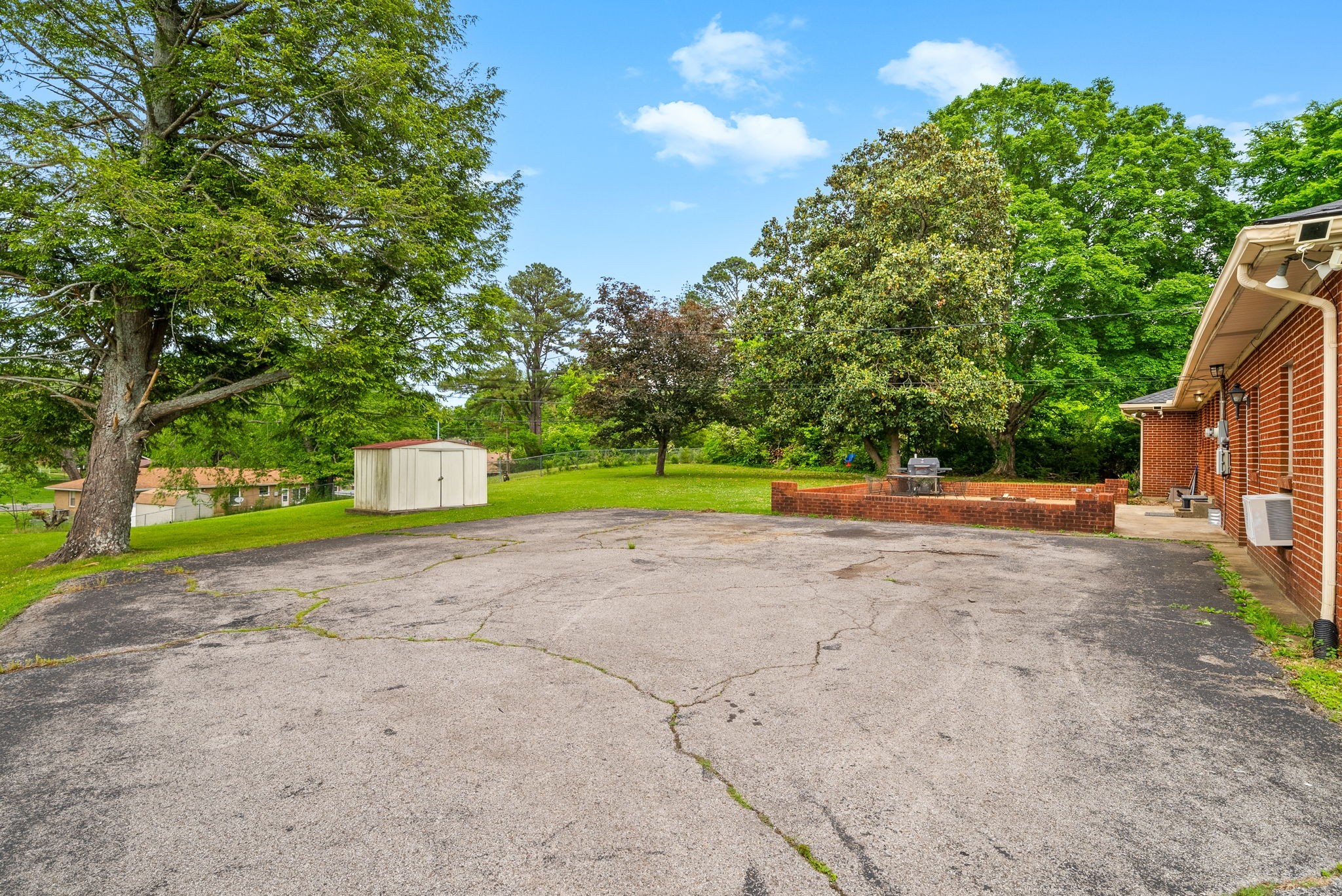 Clarksville, Tennessee 37043, United States, 4 Bedrooms Bedrooms, ,2 BathroomsBathrooms,Residential,Active,156962