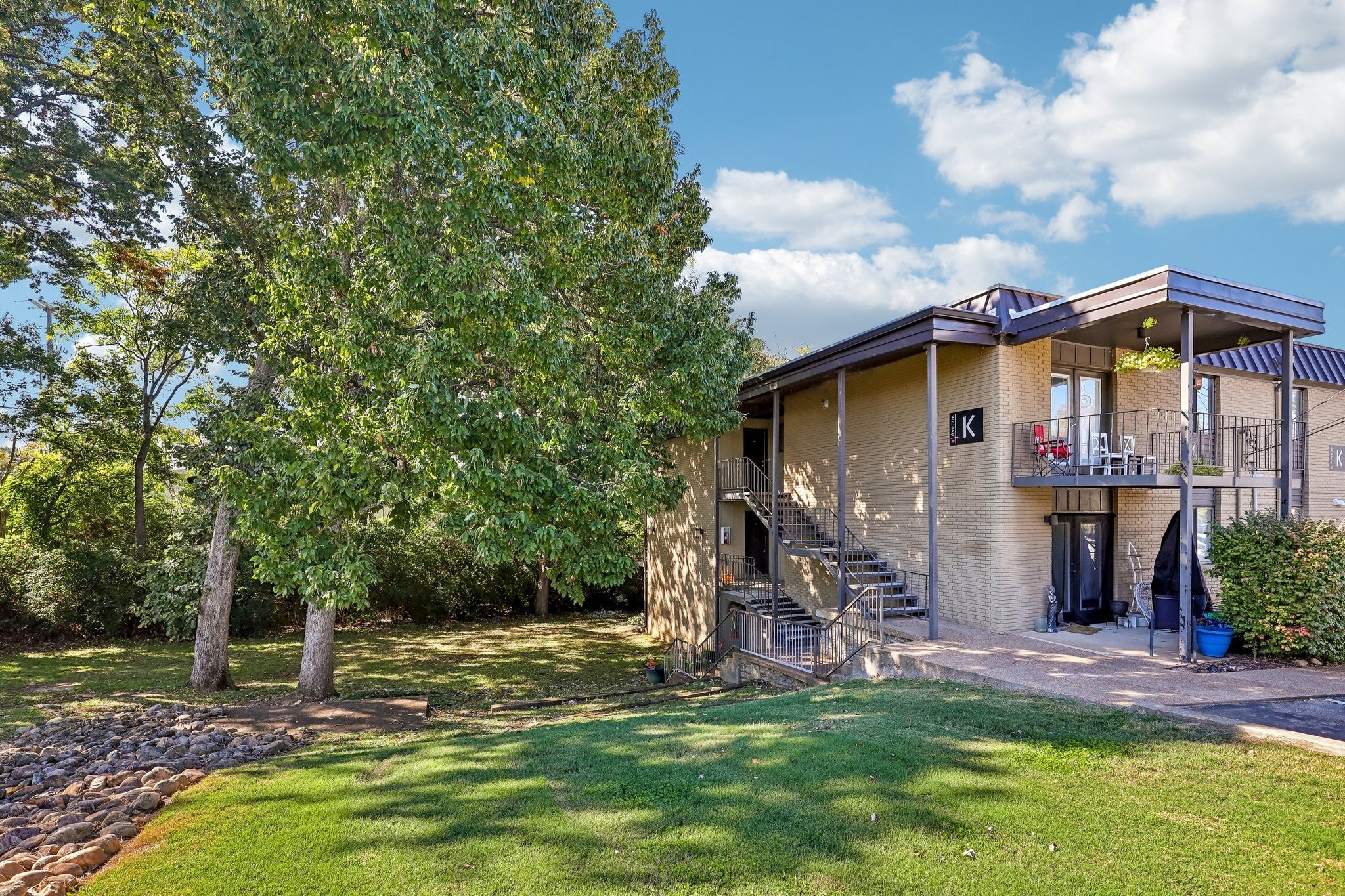 6680 Charlotte Pike K2