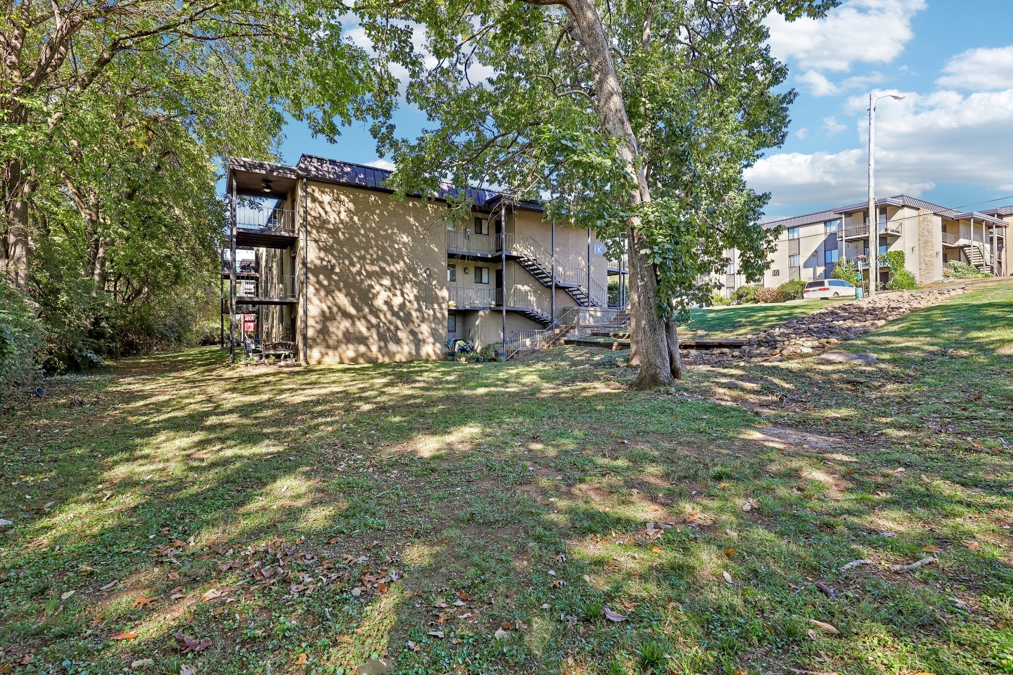 6680 Charlotte Pike K2