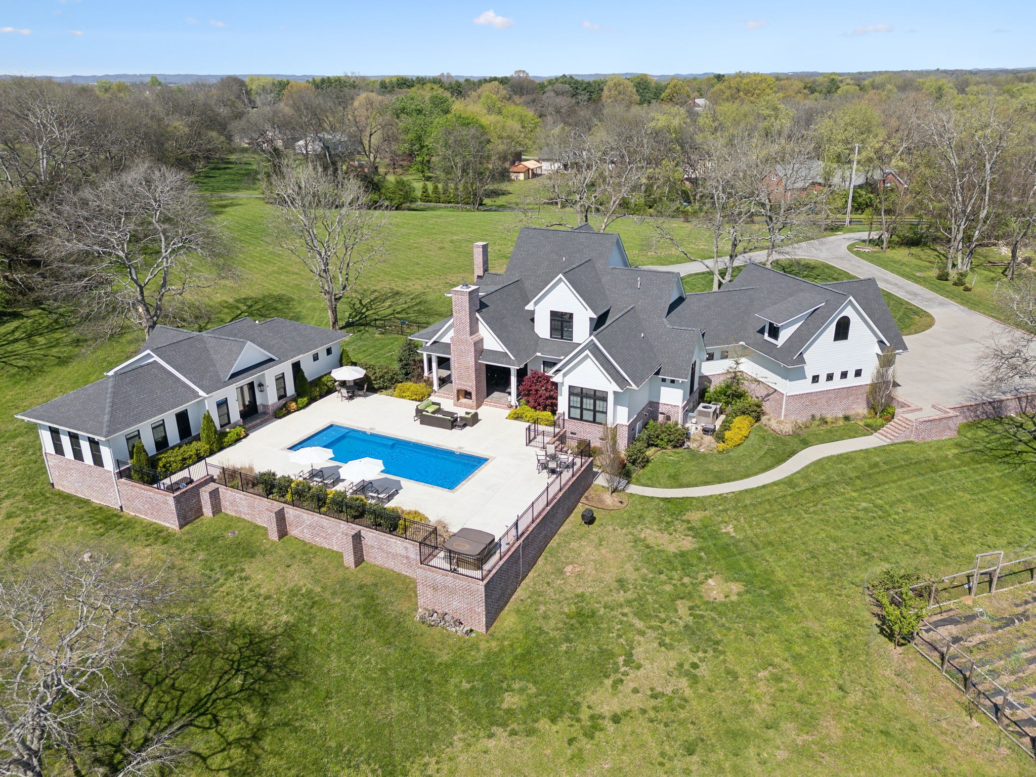 Middle Tennessee Properties 3 1106B Bradley Rd