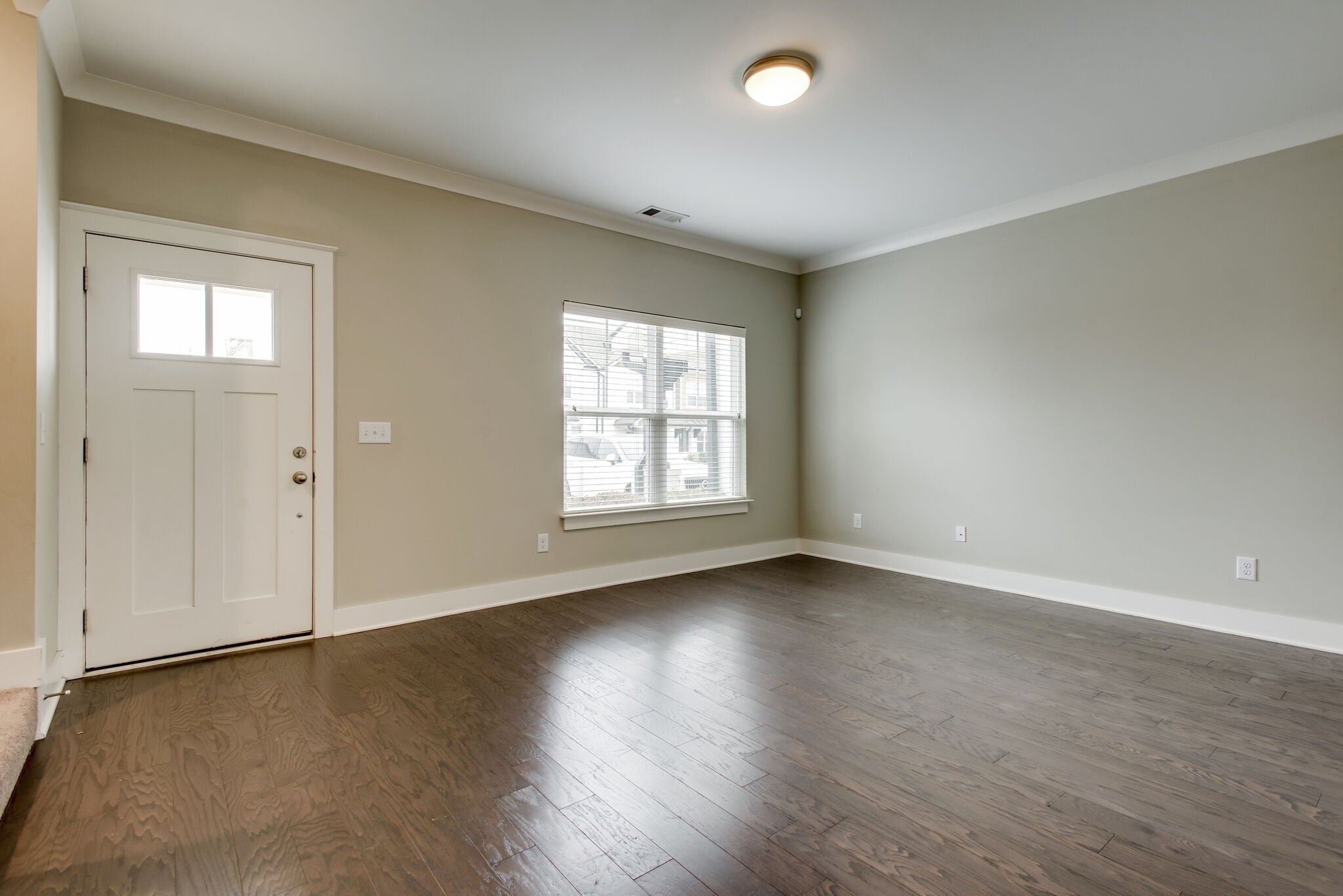 5715 California Ave, Nashville TN 37209 3-bed home, photo 4 of 25