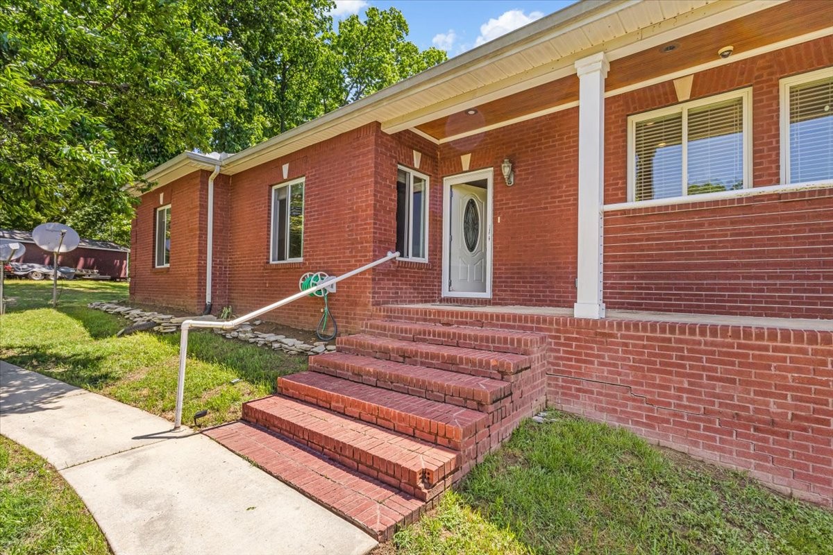 1779 Walden Ridge Rd