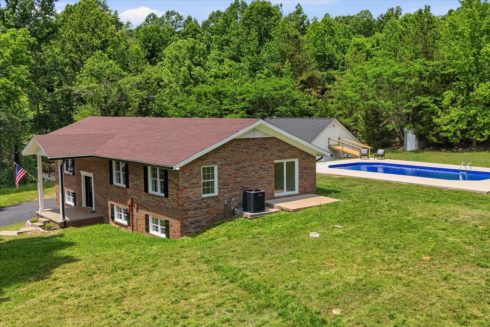 1802 Waynesboro Hwy