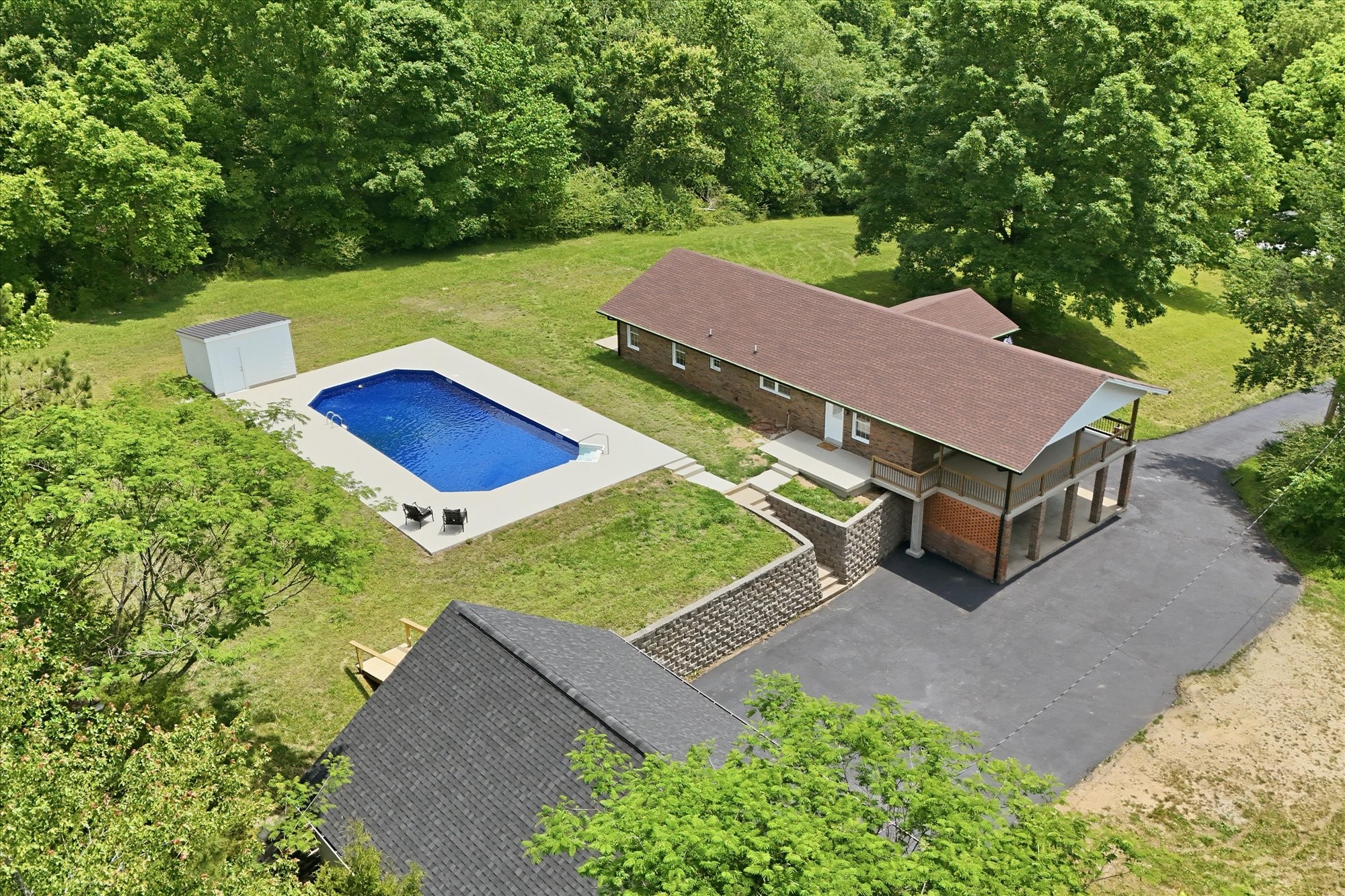 1802 Waynesboro Hwy