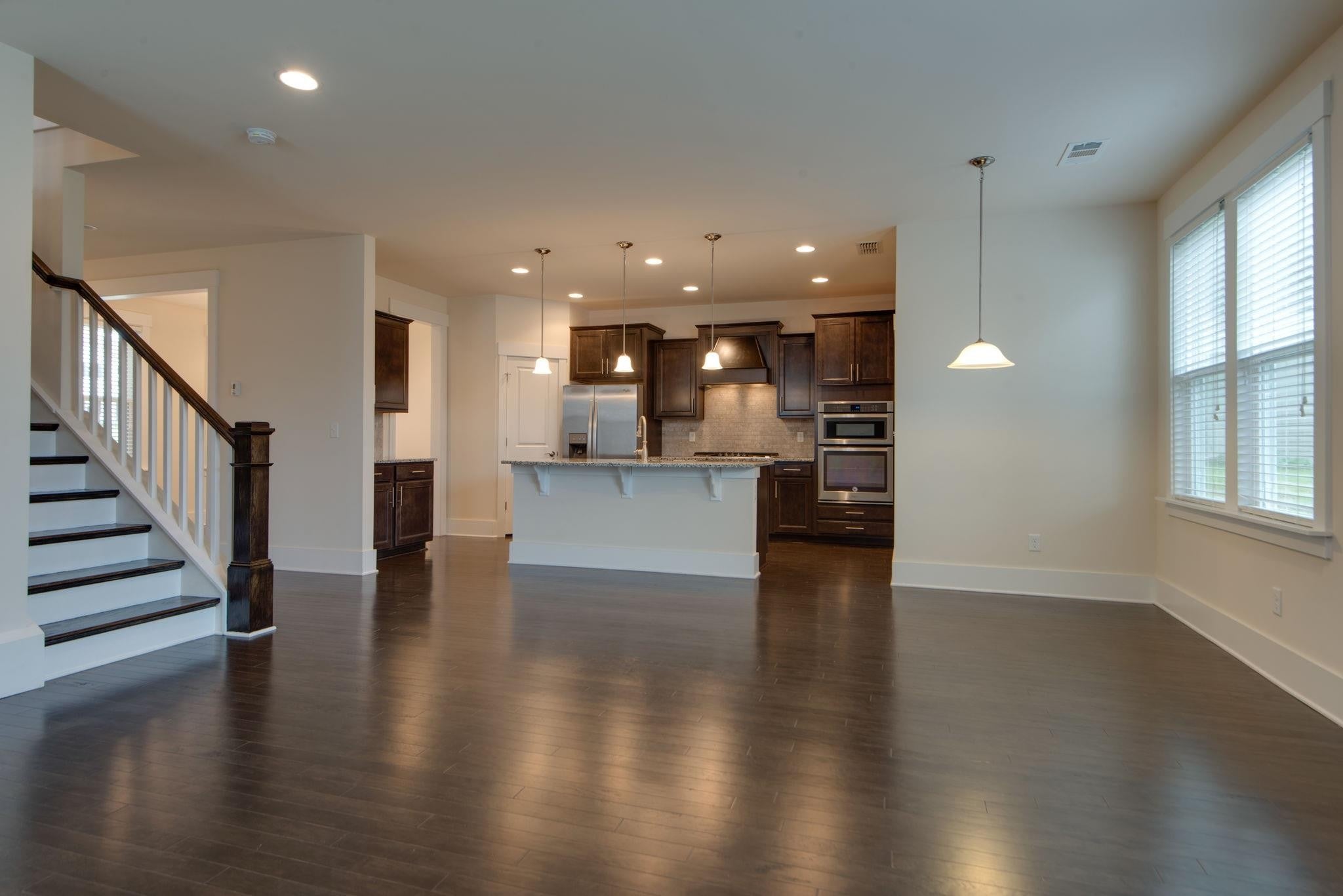 1943 Griffin Dr