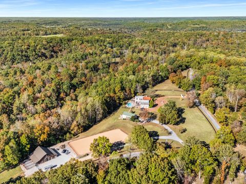 1032 Forest Dr Kingston Springs TN 37082