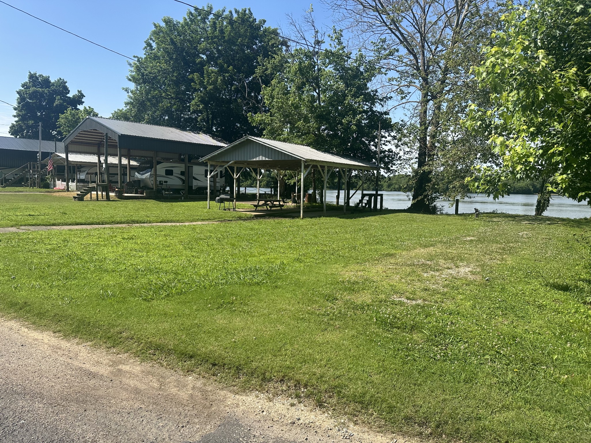 639 River Rd