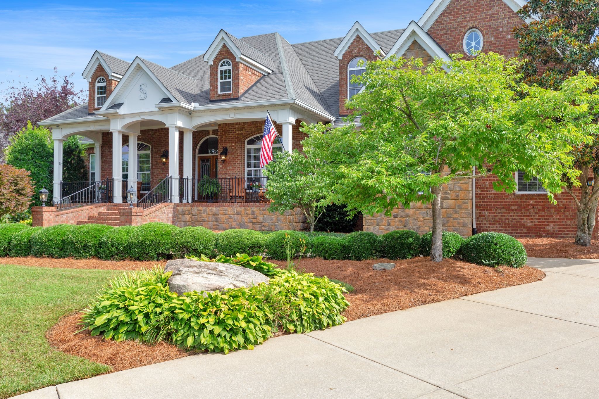 2135 Lovelace Lane