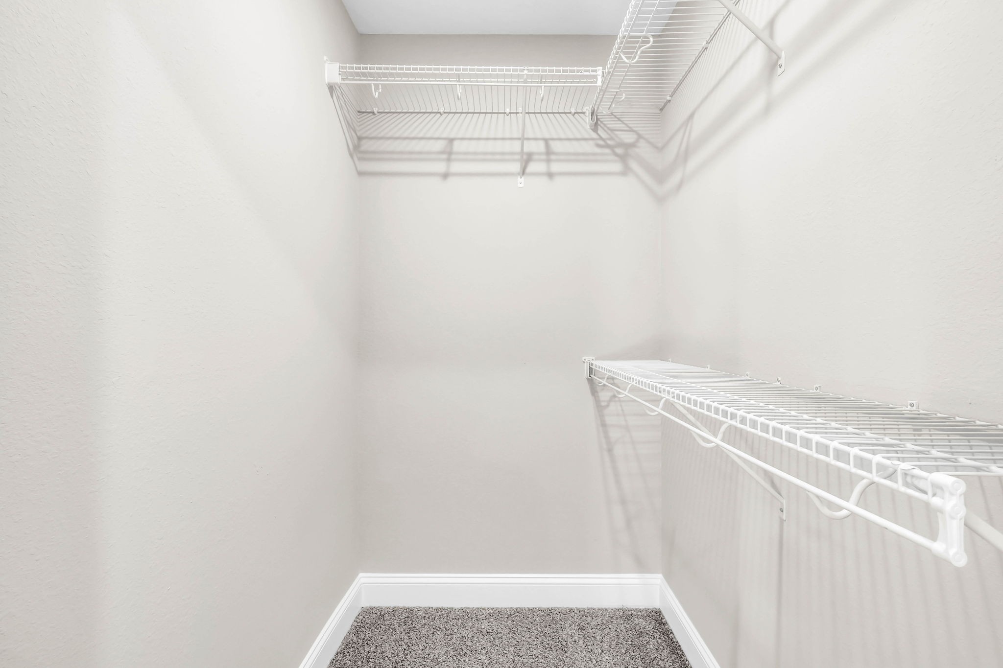 Clarksville, Tennessee 37042, United States, 3 Bedrooms Bedrooms, ,2 BathroomsBathrooms,Residential,Active,173964