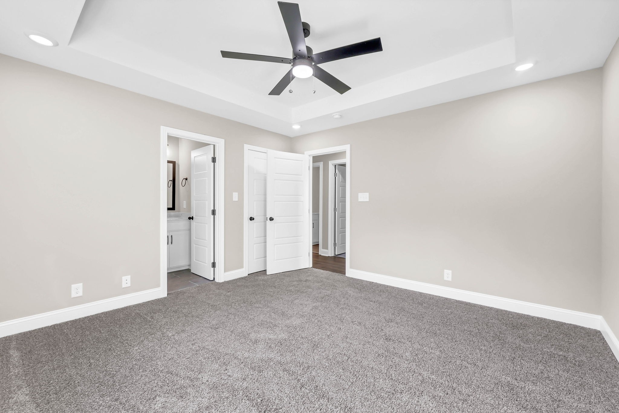 Clarksville, Tennessee 37042, United States, 3 Bedrooms Bedrooms, ,2 BathroomsBathrooms,Residential,Active,173964