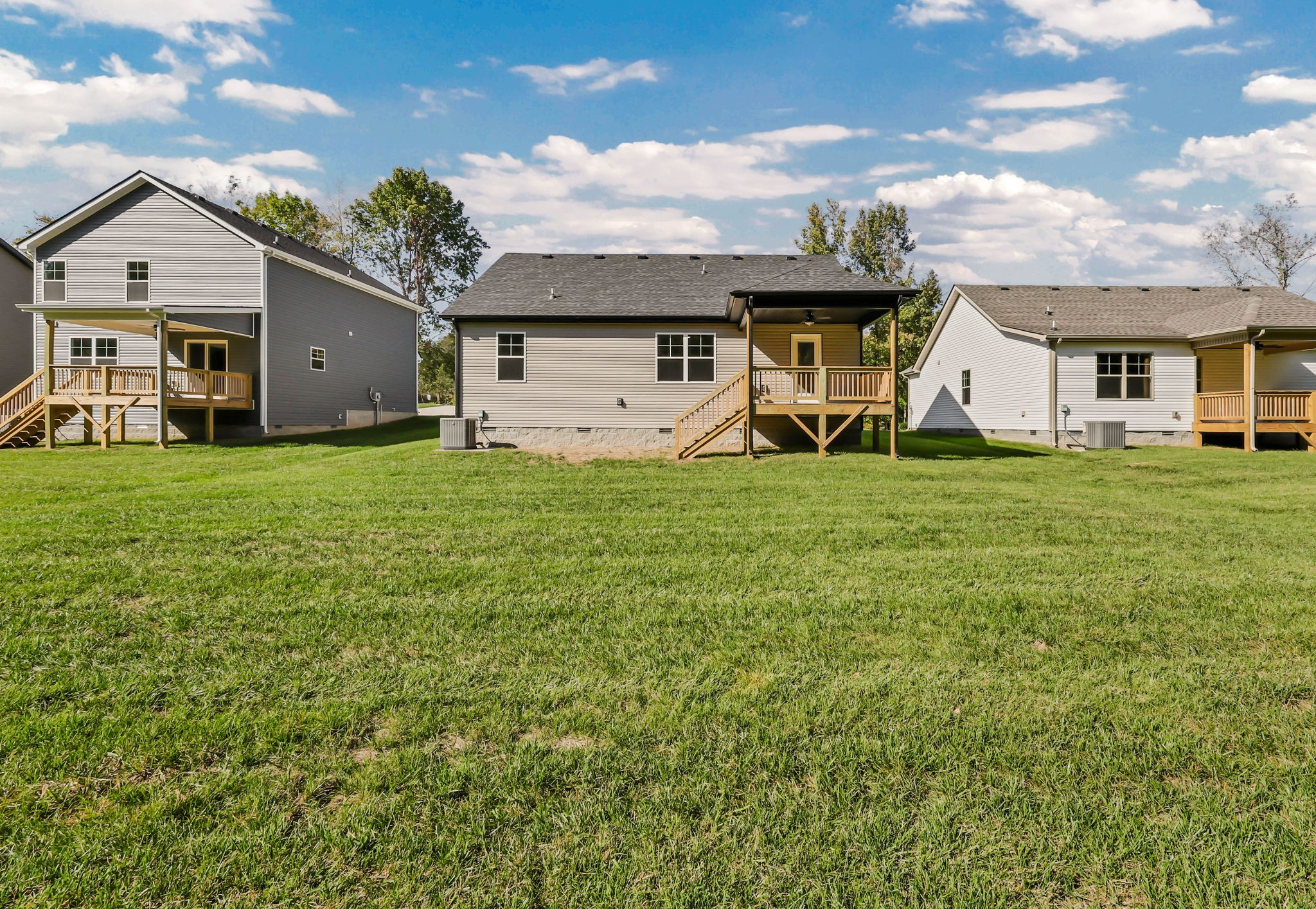 Clarksville, Tennessee 37042, United States, 3 Bedrooms Bedrooms, ,2 BathroomsBathrooms,Residential,Active,173964