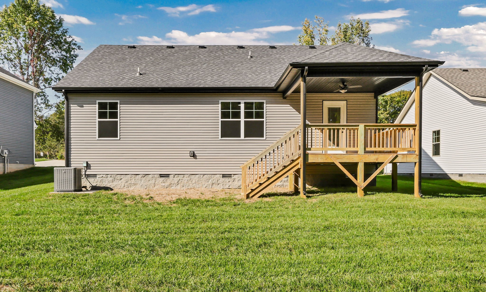 Clarksville, Tennessee 37042, United States, 3 Bedrooms Bedrooms, ,2 BathroomsBathrooms,Residential,Active,173964