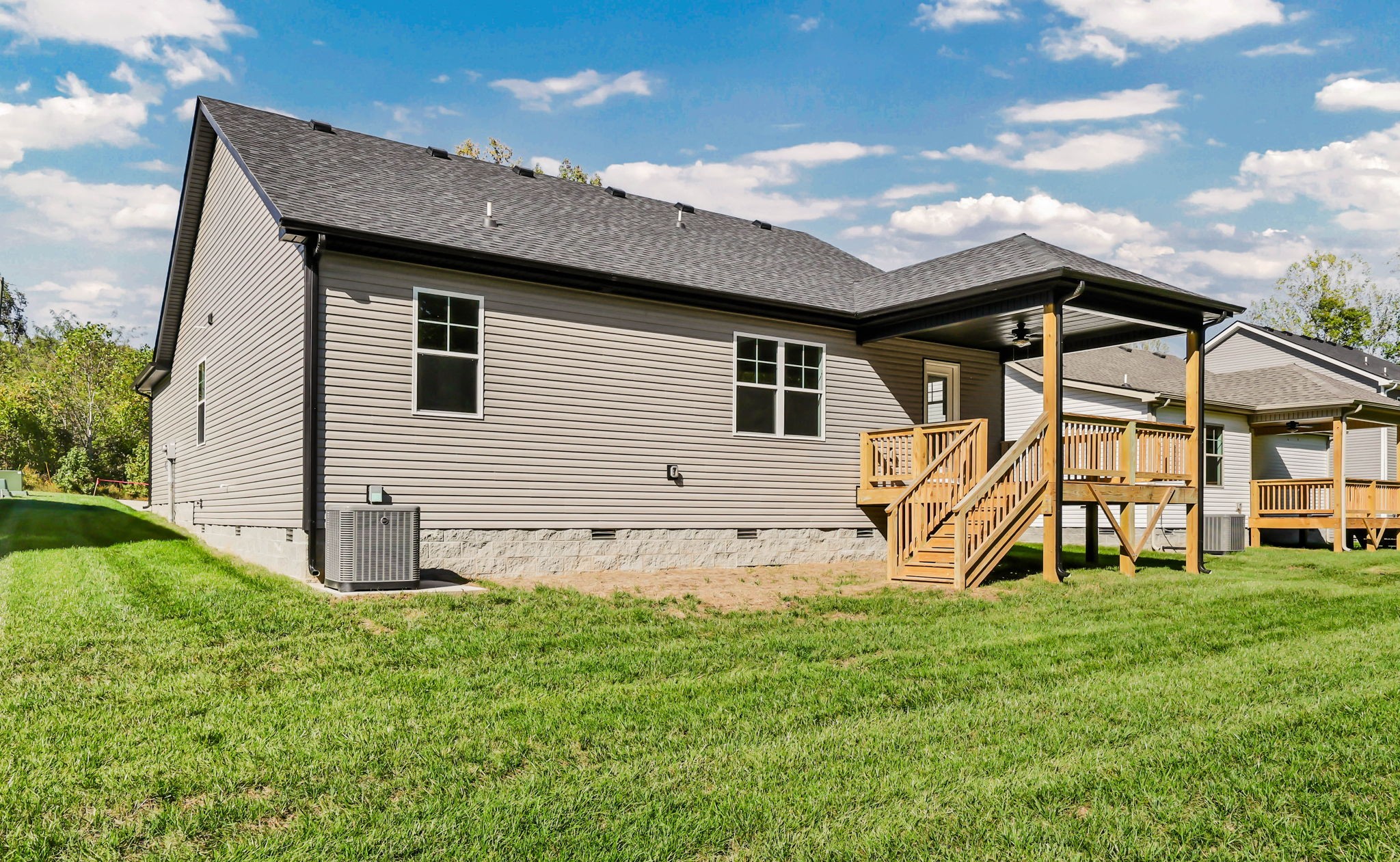 Clarksville, Tennessee 37042, United States, 3 Bedrooms Bedrooms, ,2 BathroomsBathrooms,Residential,Active,173964