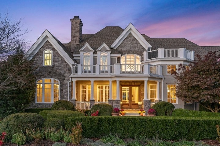 5-bed listing at 7129 Brandon Park Ct, Franklin