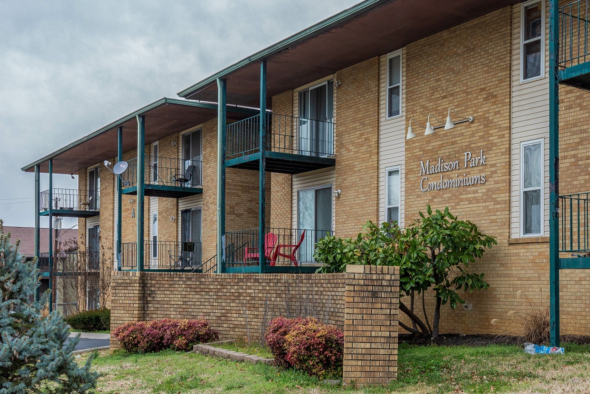 555 N DuPont Ave E105