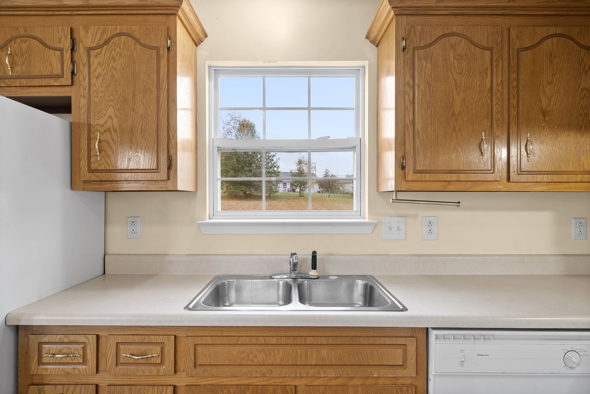 Clarksville, Tennessee 37042, United States, 3 Bedrooms Bedrooms, ,2 BathroomsBathrooms,Residential,Active,34688