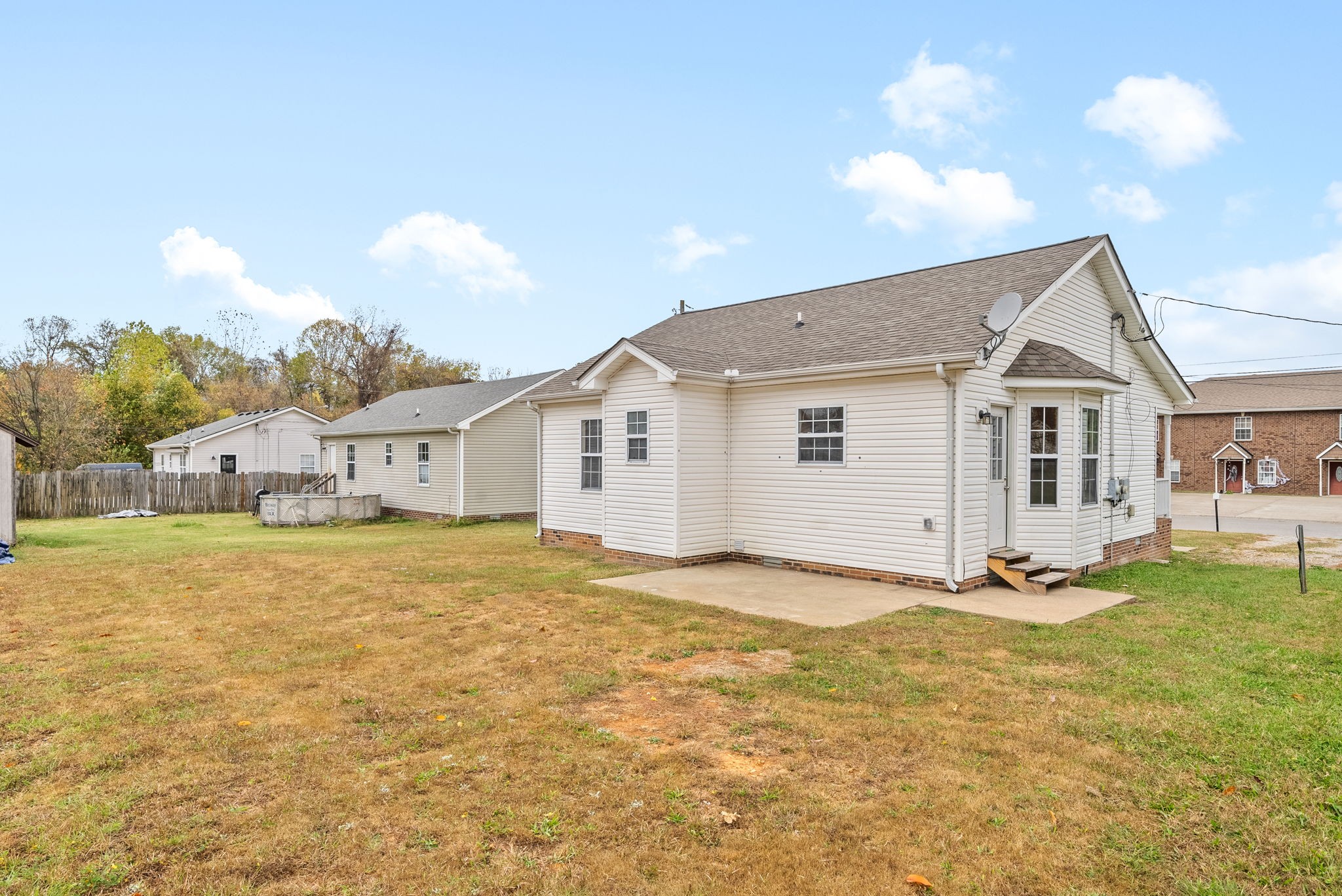Clarksville, Tennessee 37042, United States, 3 Bedrooms Bedrooms, ,2 BathroomsBathrooms,Residential,Active,34688
