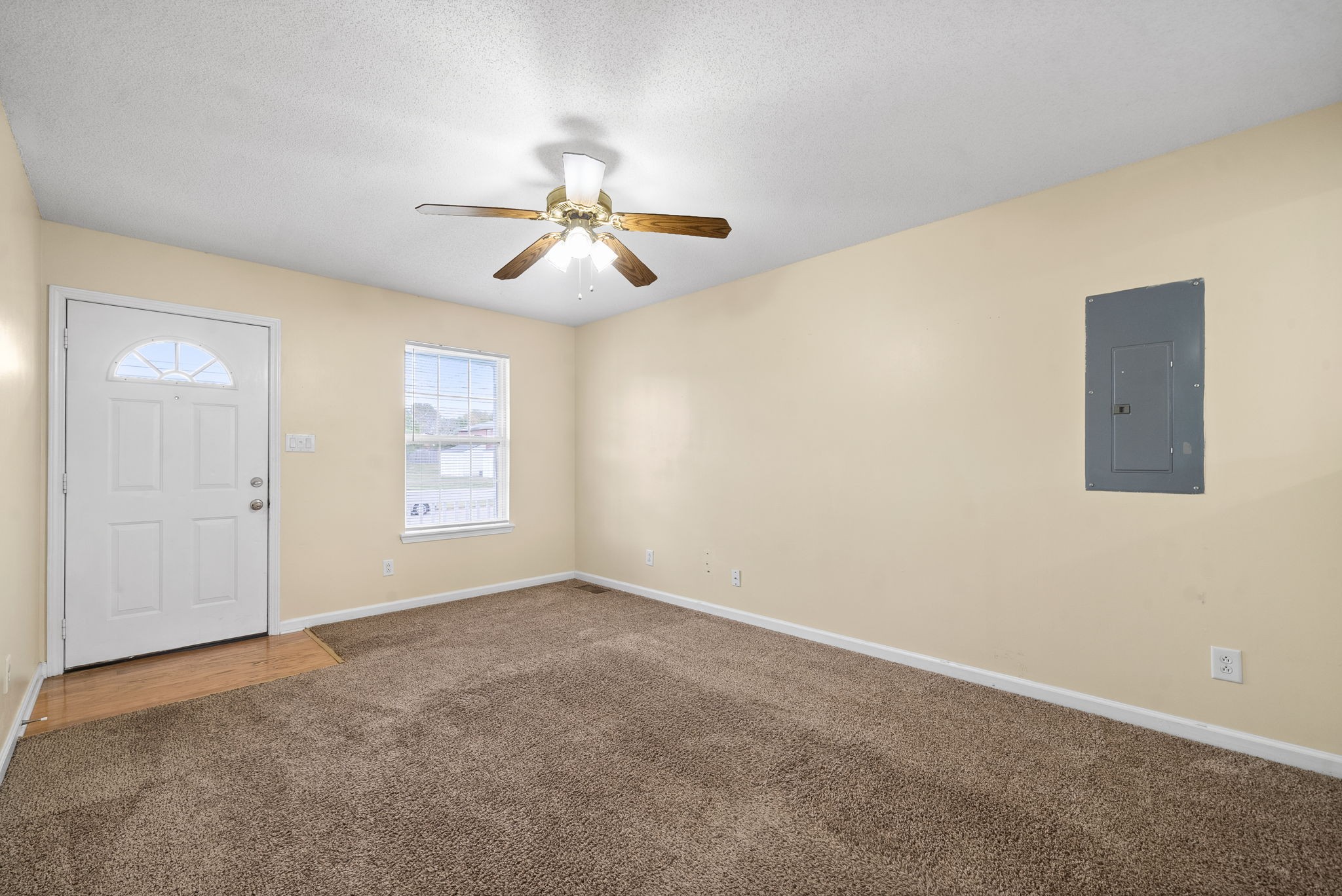 Clarksville, Tennessee 37042, United States, 3 Bedrooms Bedrooms, ,2 BathroomsBathrooms,Residential,Active,34688