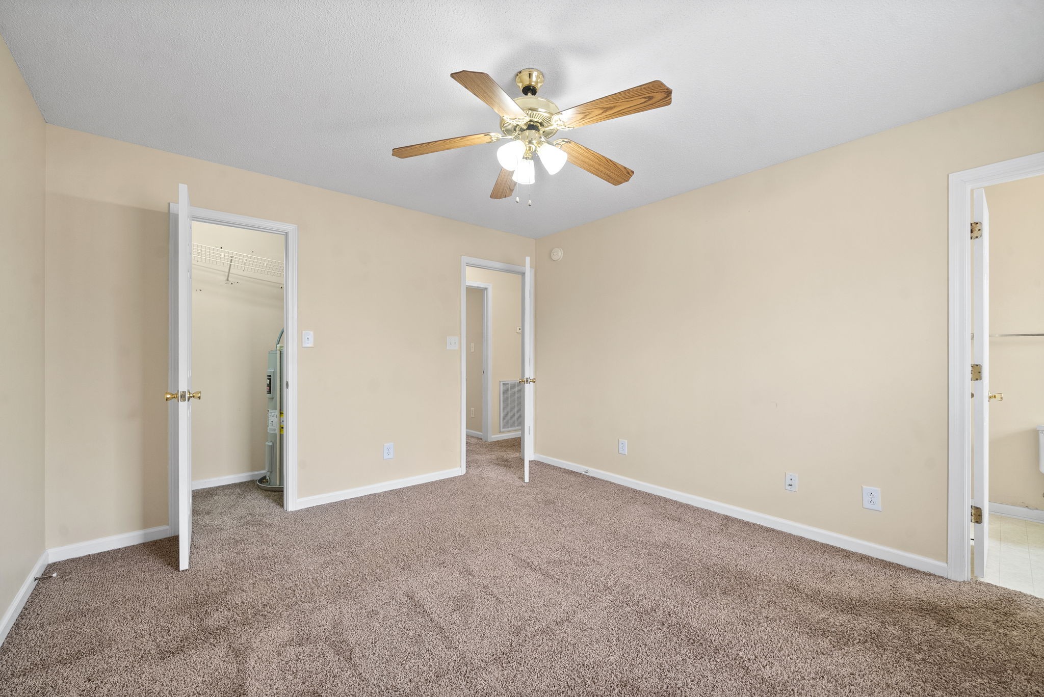 Clarksville, Tennessee 37042, United States, 3 Bedrooms Bedrooms, ,2 BathroomsBathrooms,Residential,Active,34688