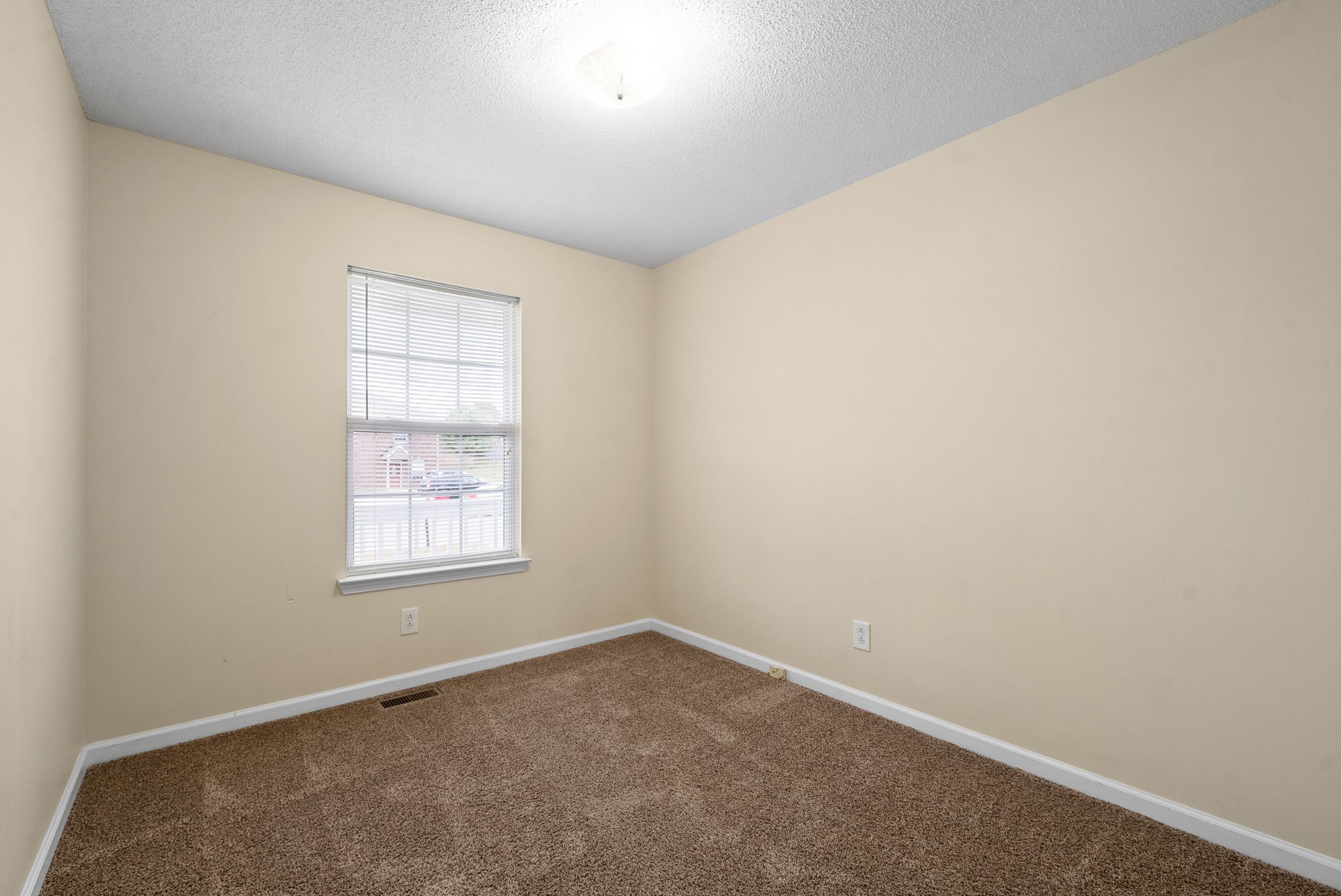 Clarksville, Tennessee 37042, United States, 3 Bedrooms Bedrooms, ,2 BathroomsBathrooms,Residential,Active,34688