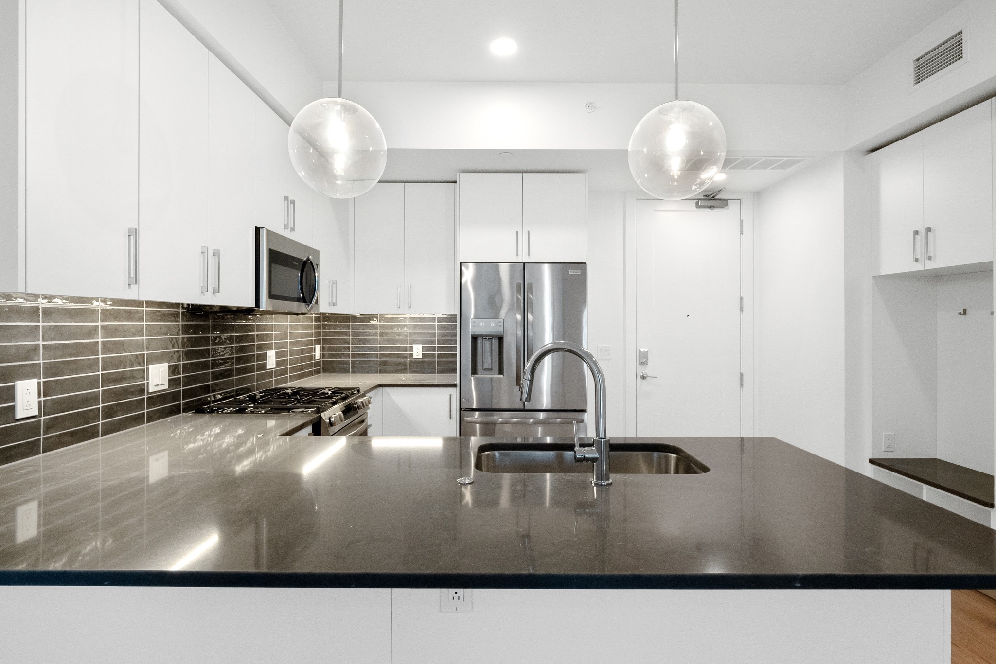 1212 Demonbreun St A6 (G)