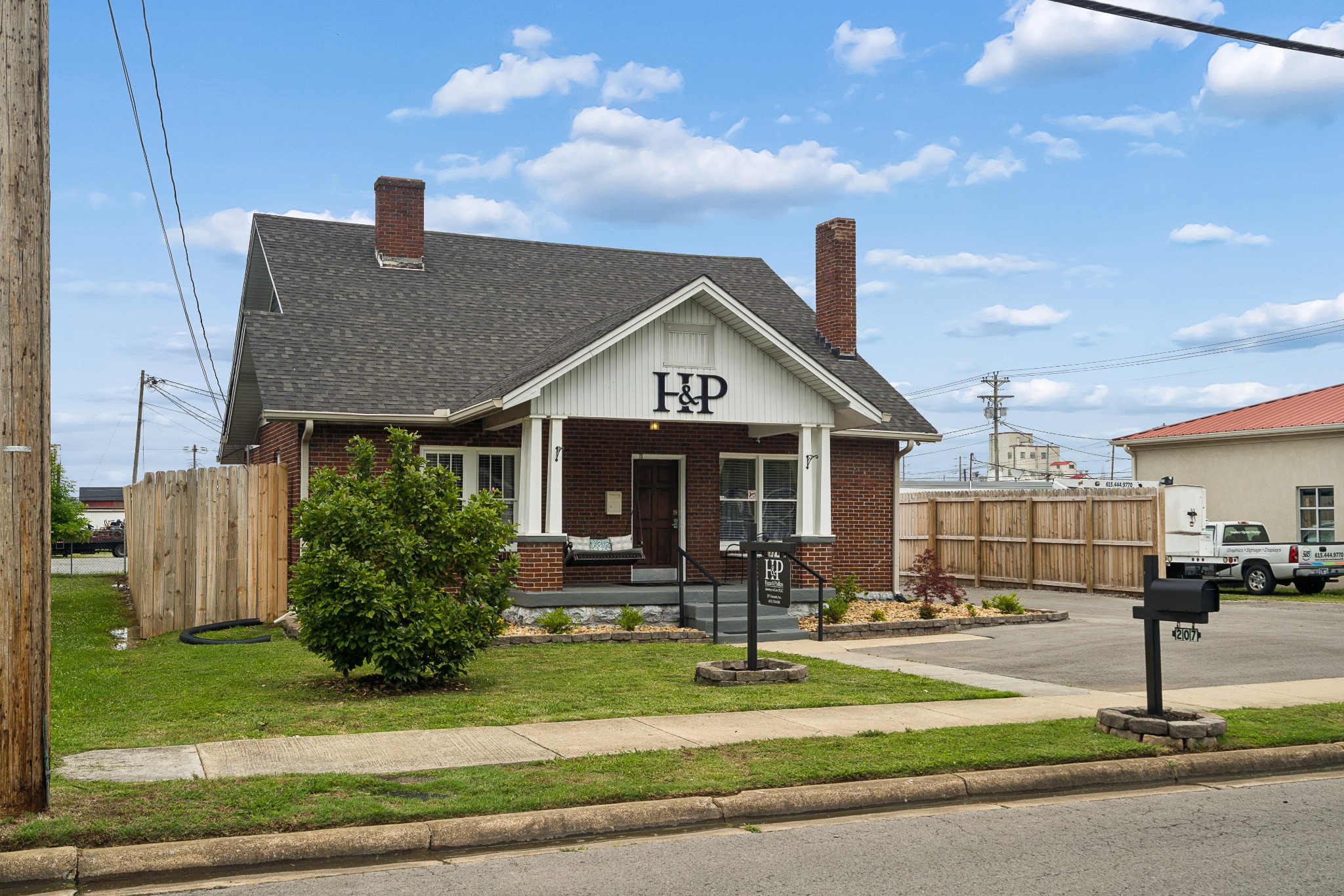 207 University Ave