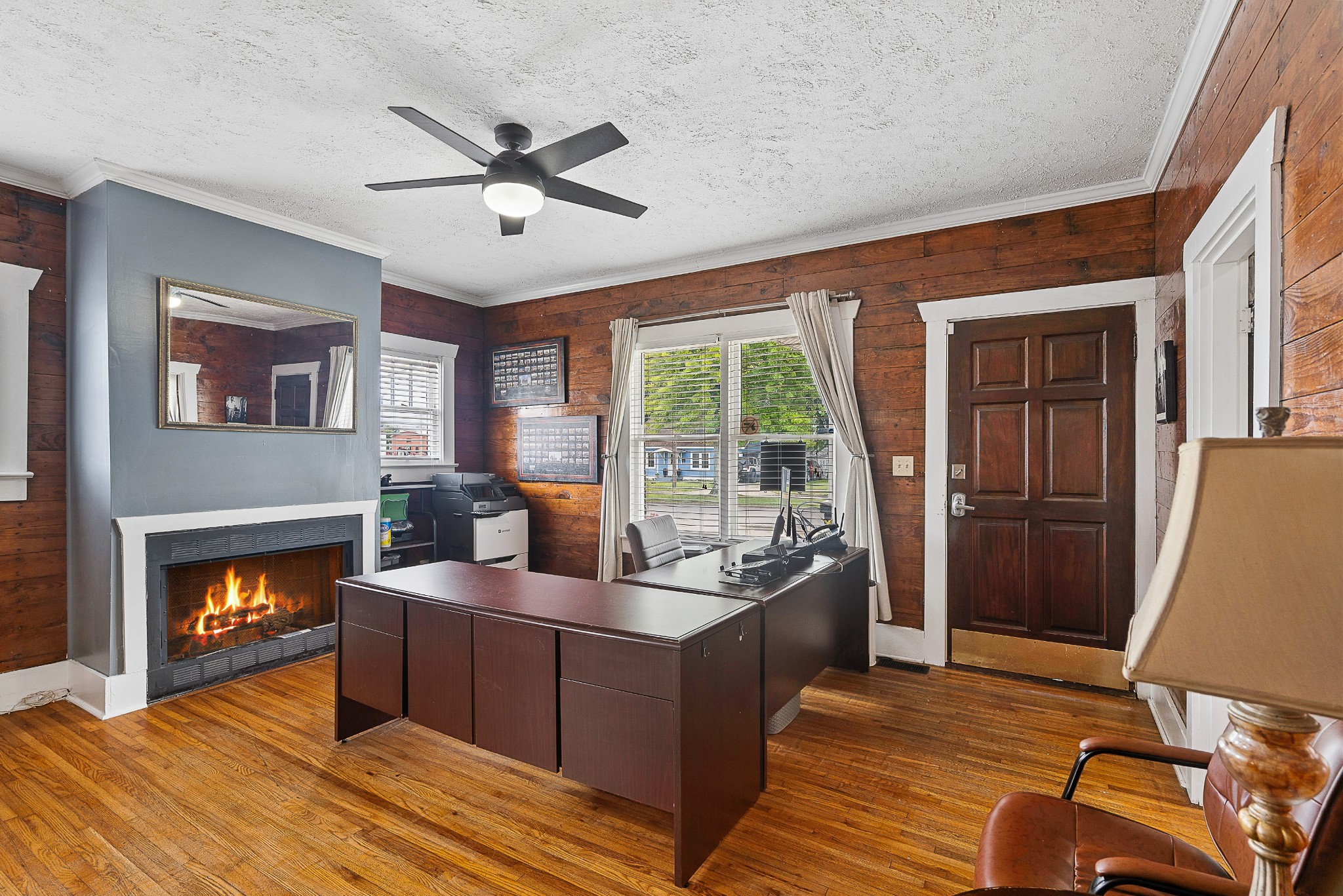 207 University Ave