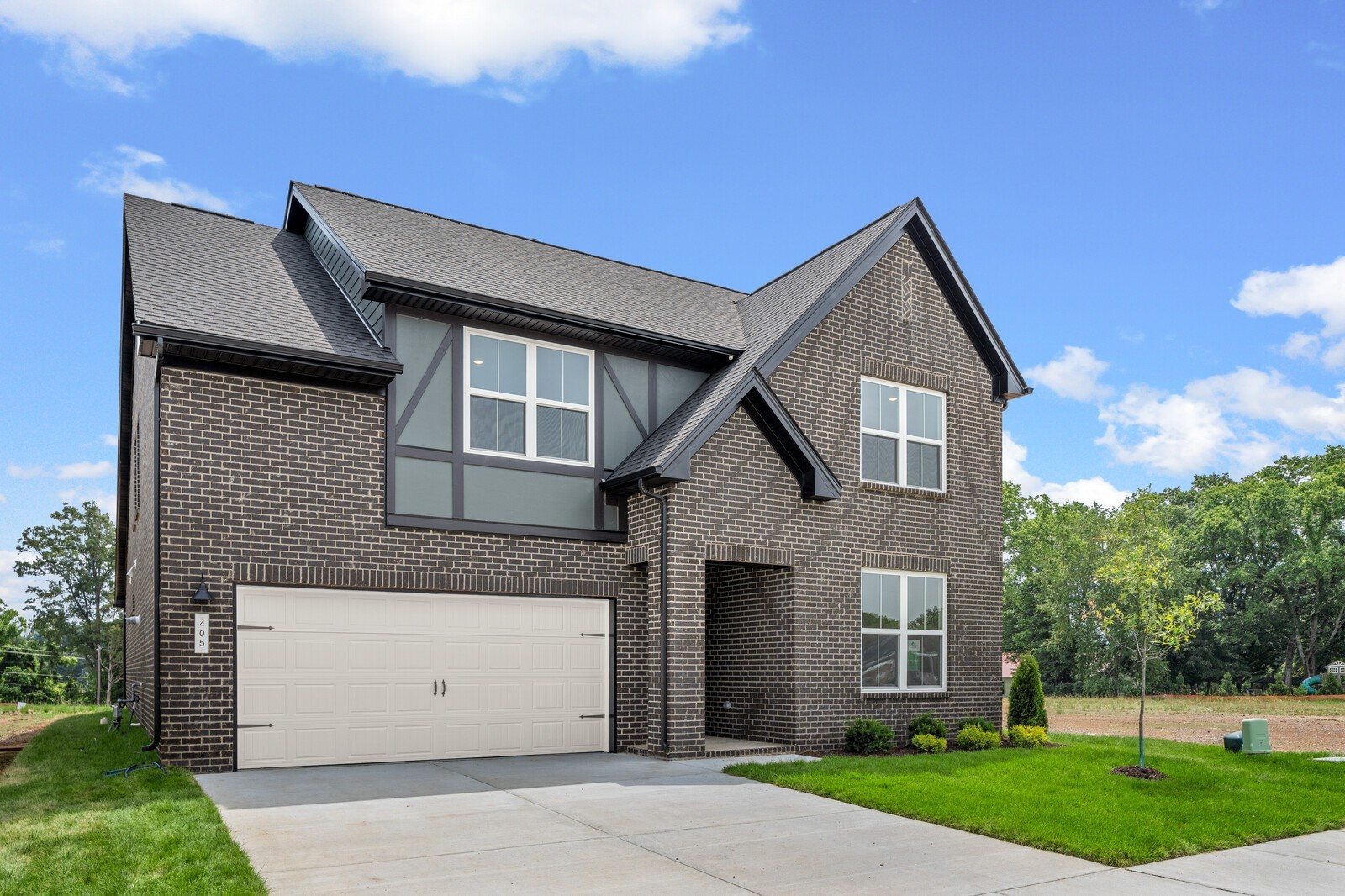 405 Old Spring Ln