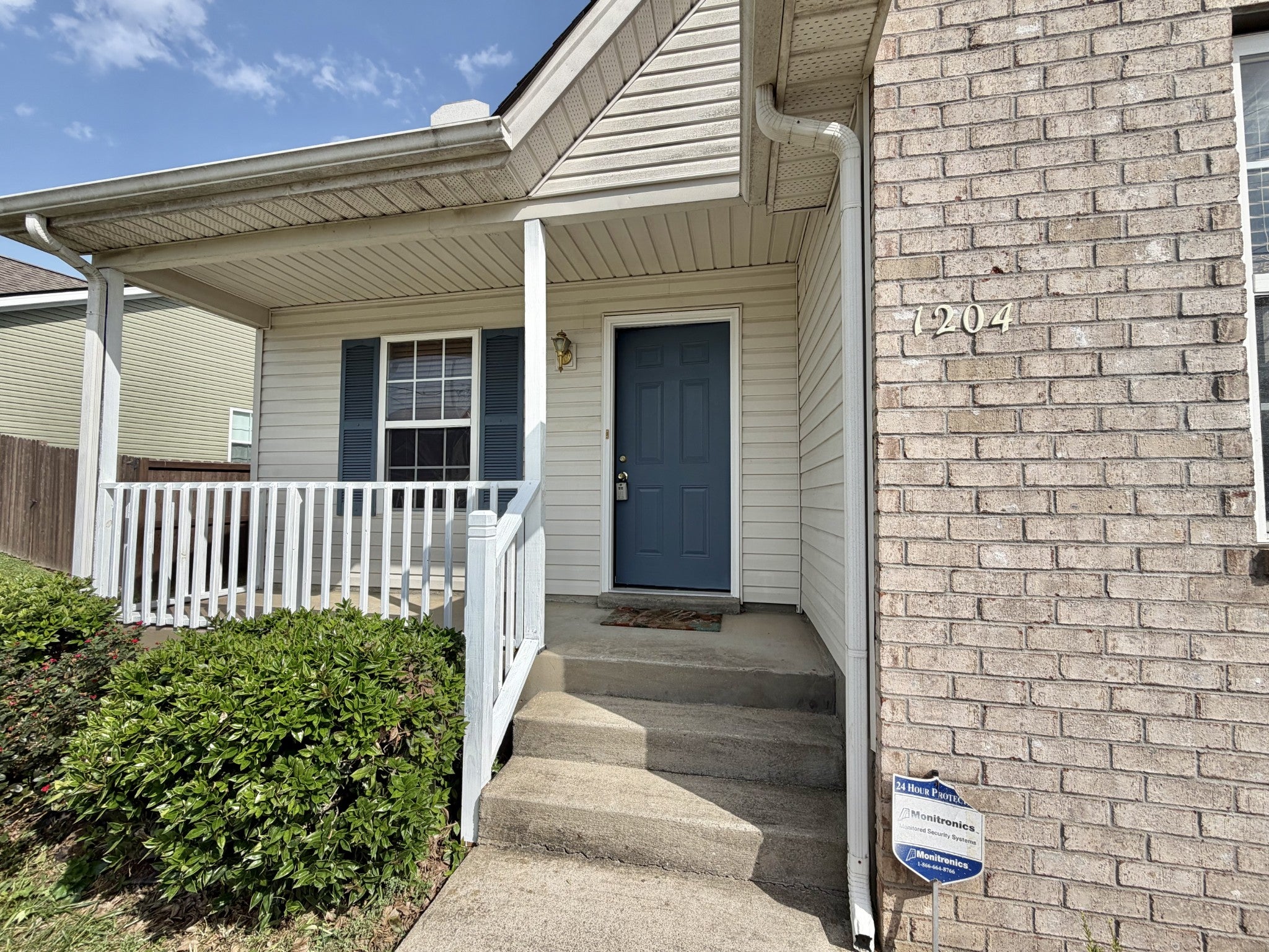 1204 Lakewalk Dr