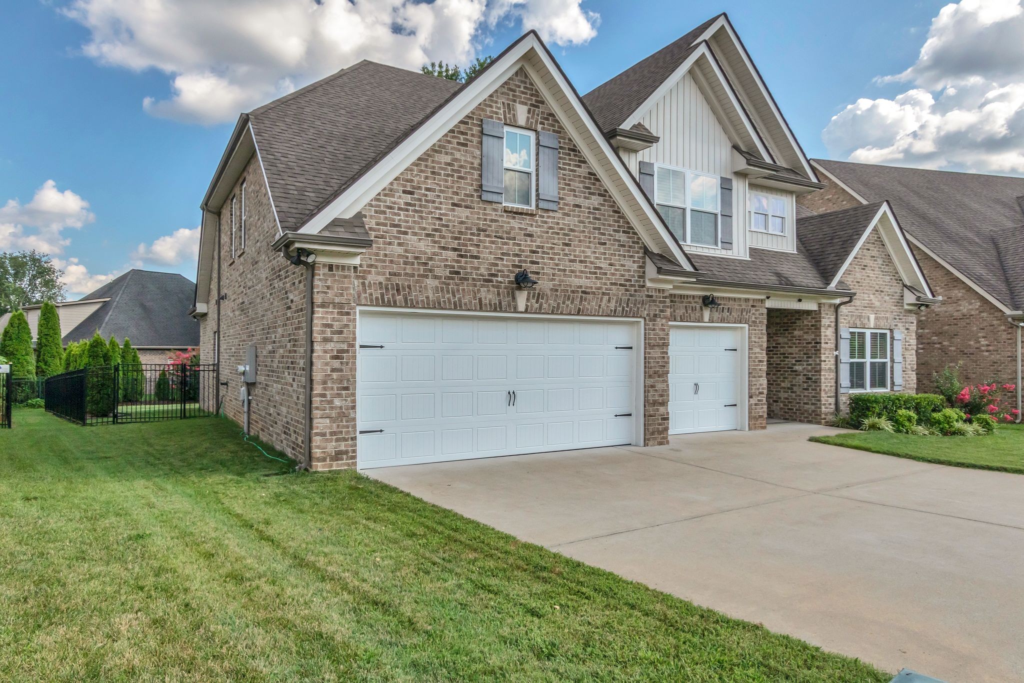 1212 Hensfield Dr